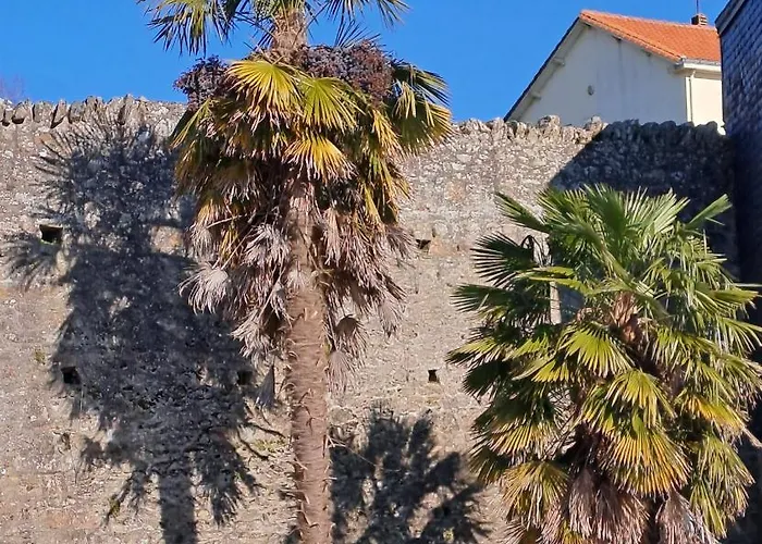 L'hematite بيت للعطل